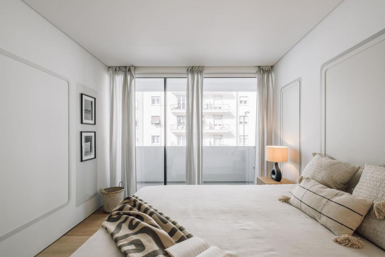Avencas - 2 Bedrooms And Shared Pool In Amoreiras Lisbon