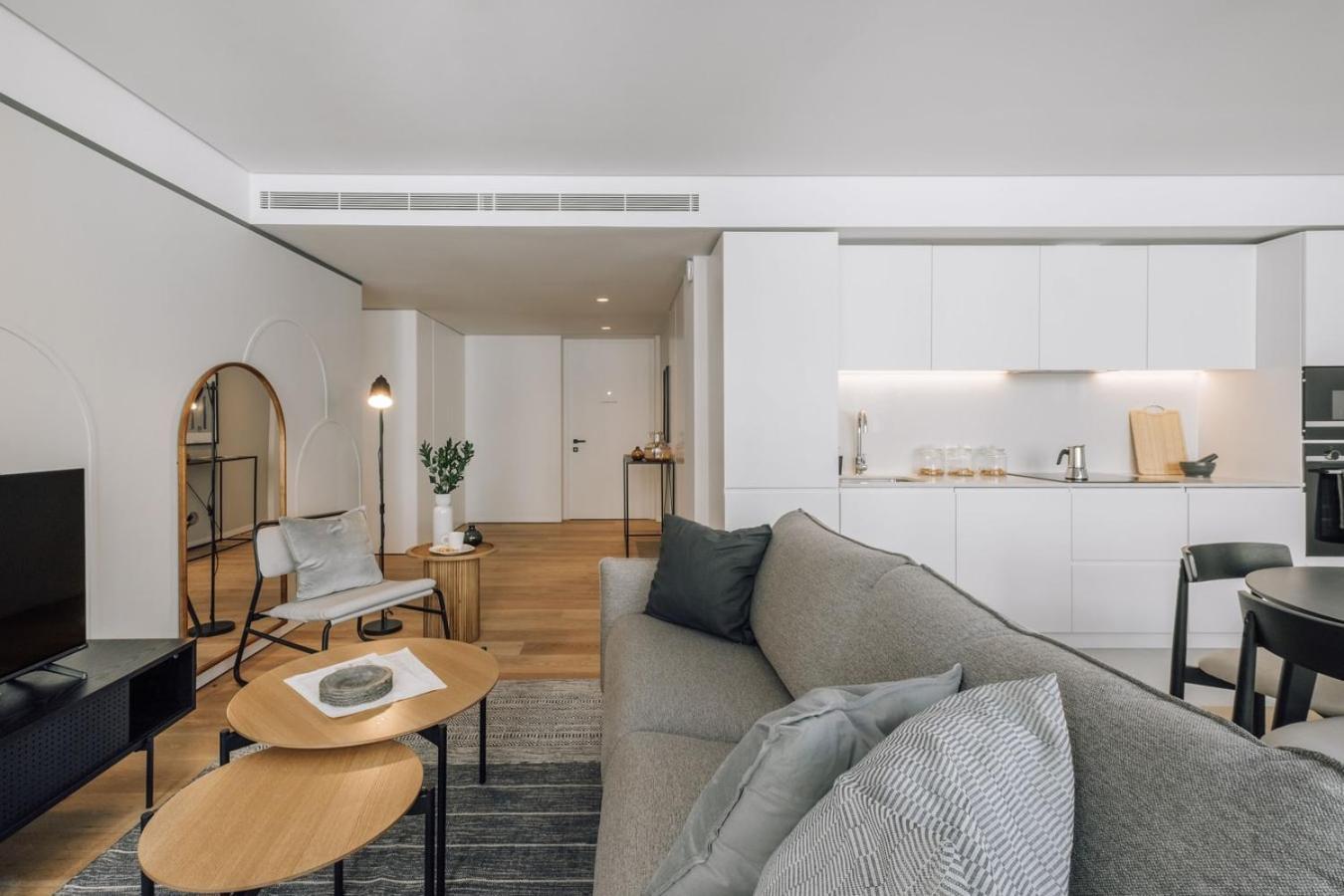 Apartment Avencas - 2 Bedrooms And Shared Pool In Amoreiras